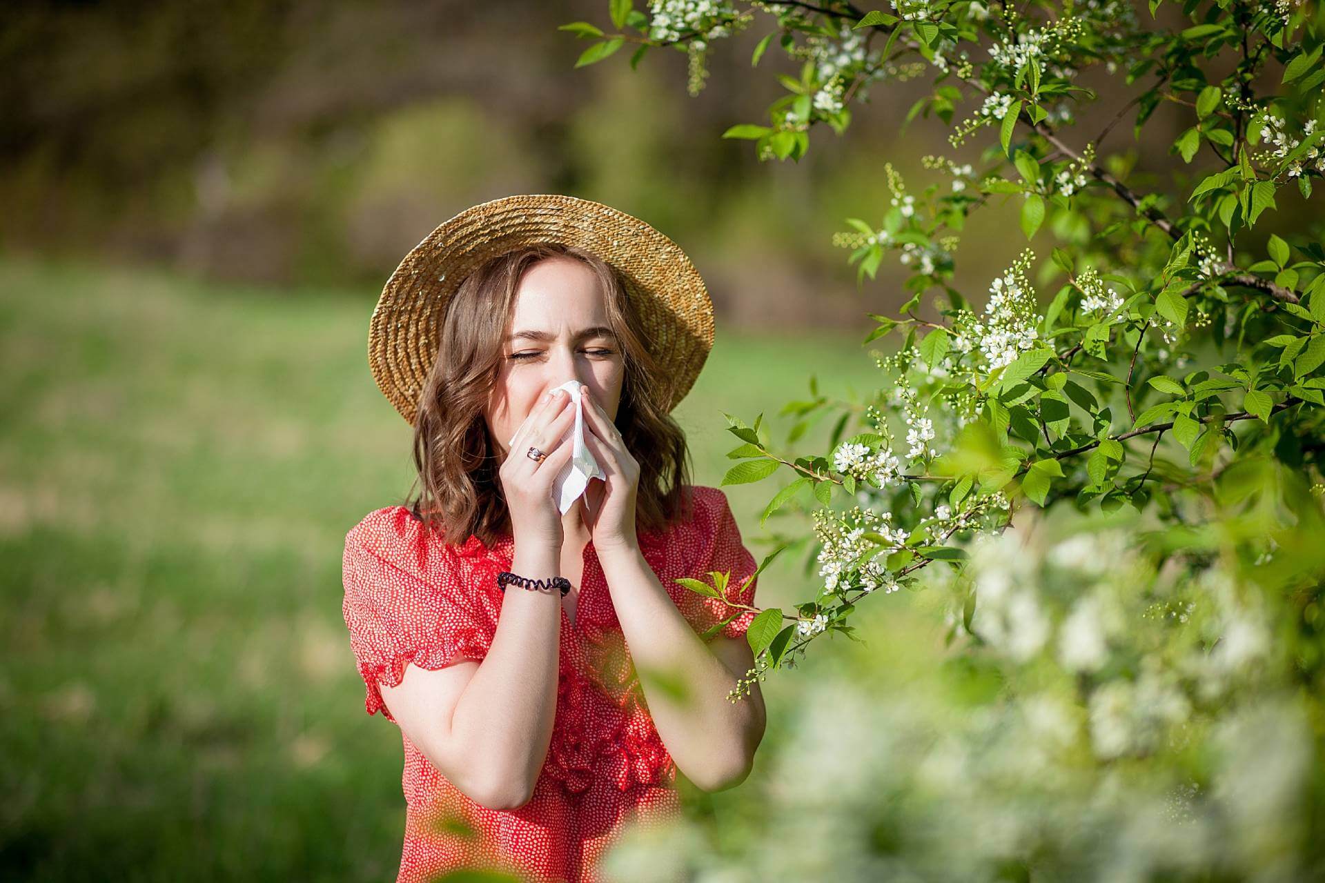 Woman with allergies receiving care at IM & PC Mississippi.